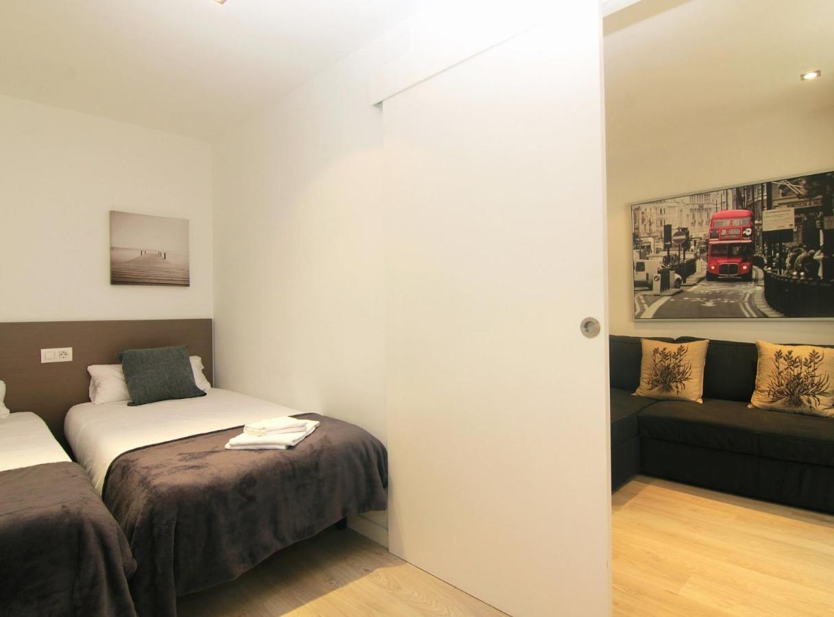 Miquel Angel - Apartments Next To Camp Nou บาร์เซโลนา ภายนอก รูปภาพ