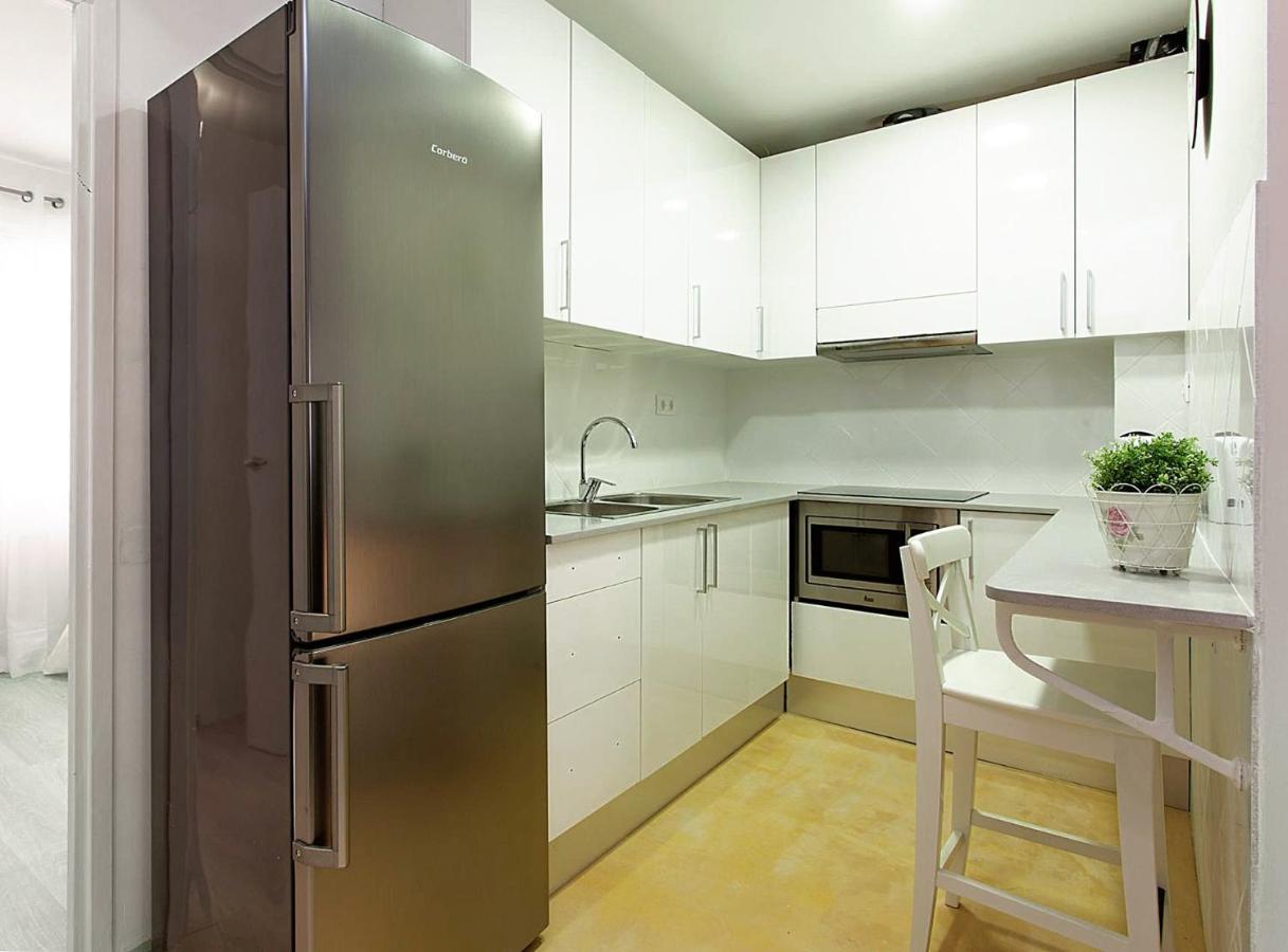 Miquel Angel - Apartments Next To Camp Nou บาร์เซโลนา ภายนอก รูปภาพ
