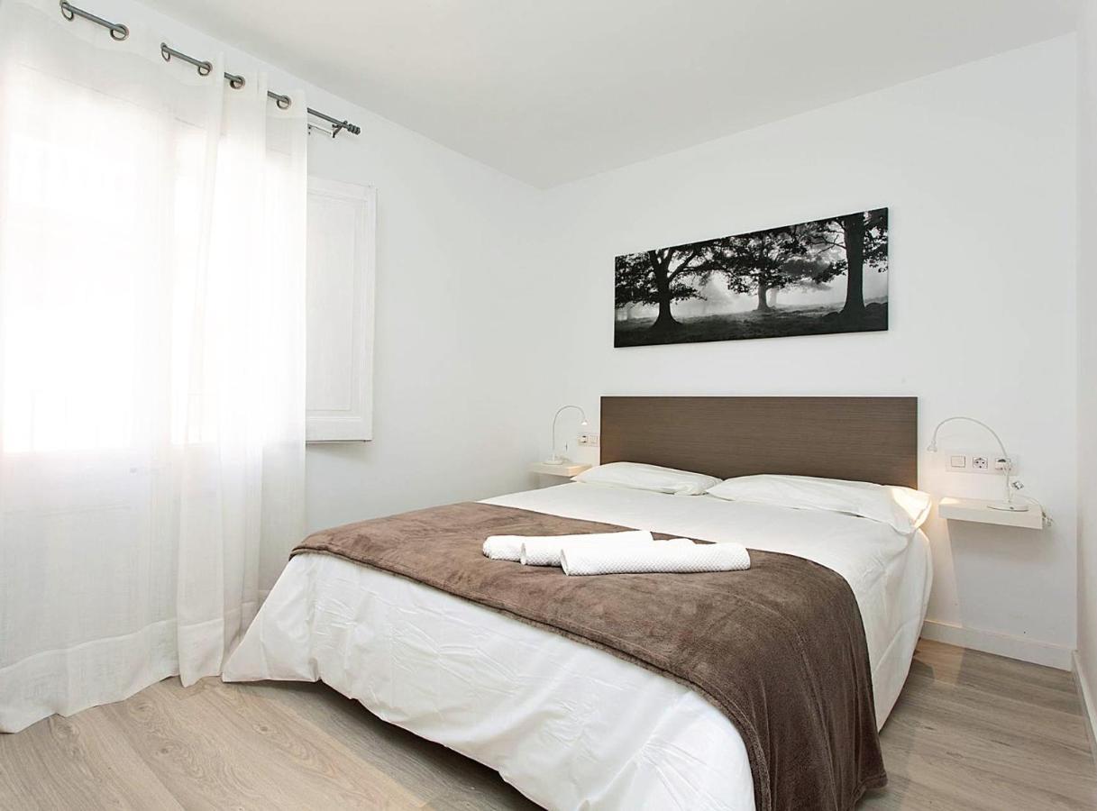 Miquel Angel - Apartments Next To Camp Nou บาร์เซโลนา ภายนอก รูปภาพ